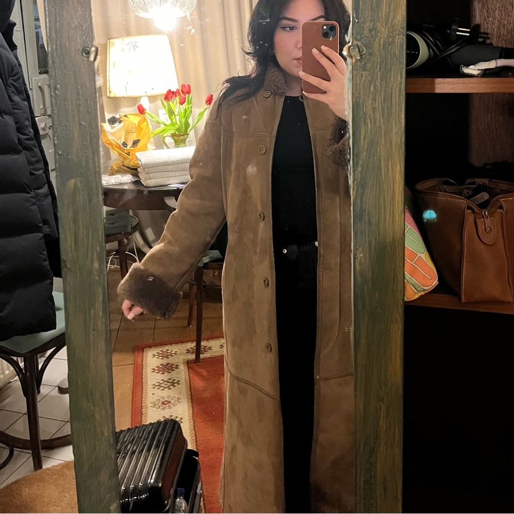 Vintage sheepskin FRIITALA coat. size S/M. Warm lining and leather trim.